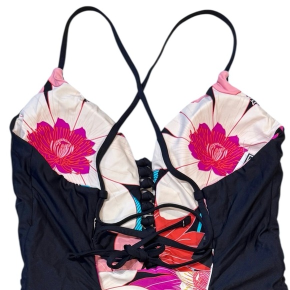 La Blanca Multi Full Bloom Reversible One-Piece Swimsuit - Picture 12 of 16